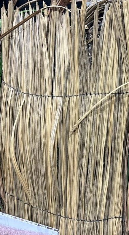 Synthetic raffia shop grass